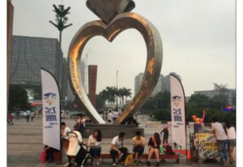 戒指雕塑厂家，公园广场小品，不锈钢镜面戒指雕塑