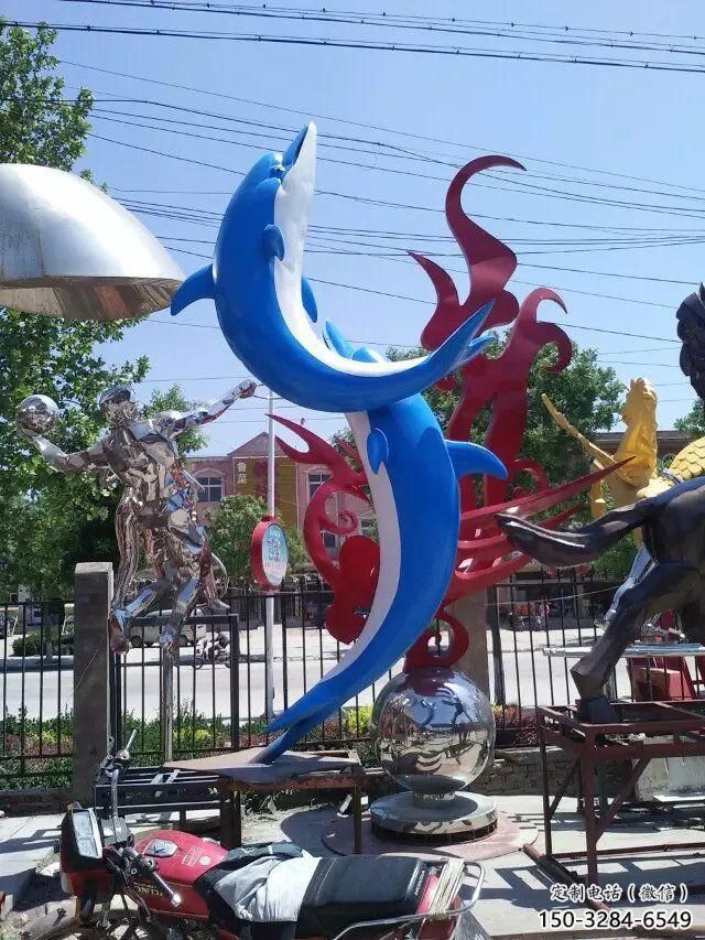 创意不锈钢海豚雕塑厂家 步行街店门口雕塑 影视剧小品