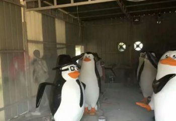抽象玻璃钢企鹅雕塑 店门口彩绘雕塑 步行街摆件