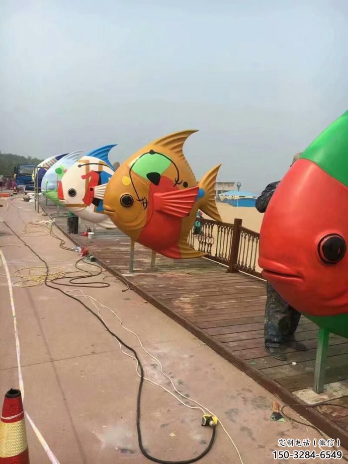 玻璃钢仿真金鱼雕塑 酒店公园雕塑 风景区摆件 玻璃钢仿真金鱼雕塑 酒店公园雕塑 风景区摆件