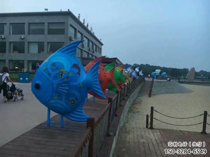 商场玻璃钢金鱼雕塑 仿真海洋生物雕塑 店门口小品 商场玻璃钢金鱼雕塑 仿真海洋生物雕塑 店门口小品