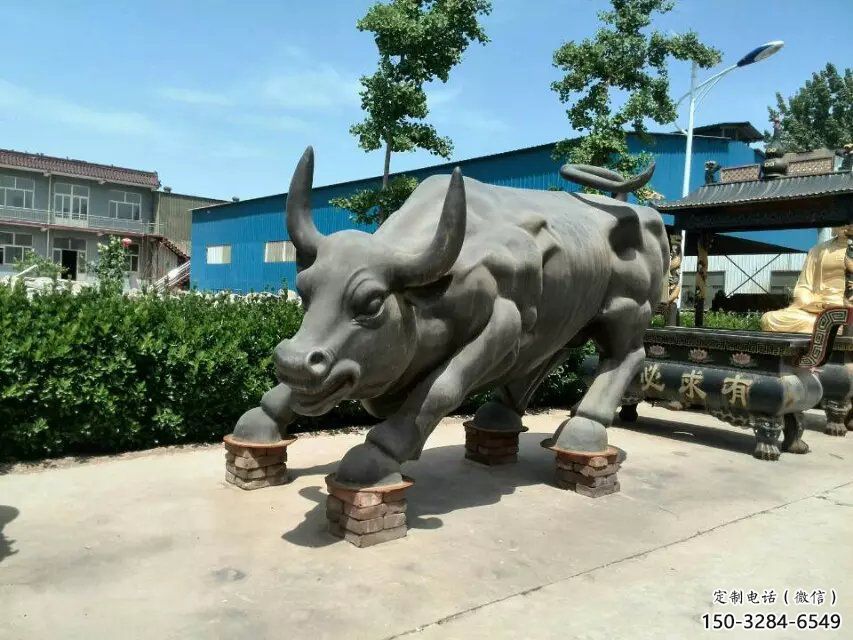古铜色开荒牛铜雕塑 大型城市雕塑 商业街摆件 古铜色开荒牛铜雕塑 大型城市雕塑 商业街摆件
