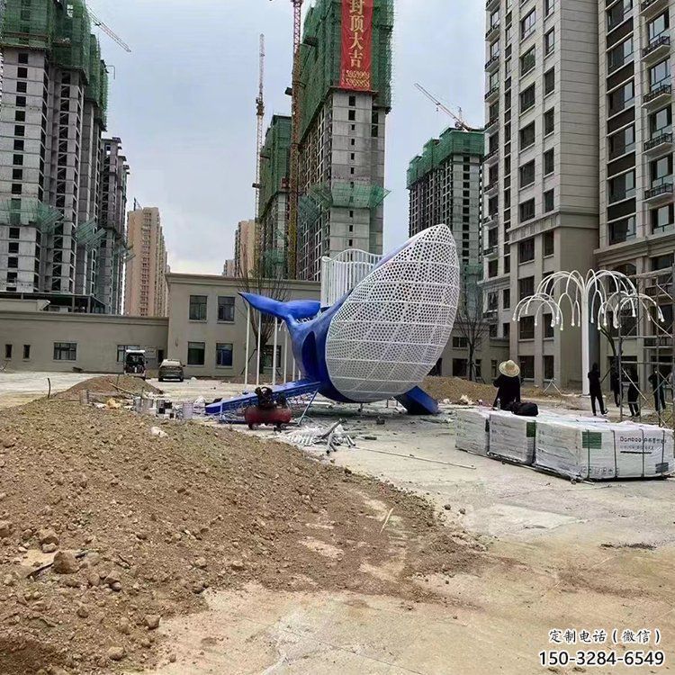鲸鱼雕塑厂家，烤漆彩绘工艺，公园广场景观摆件 (1)
