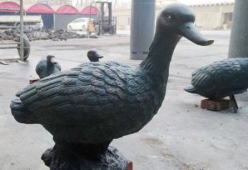 铜鸭子雕塑厂家，仿古工艺，公园广场动物摆件 (1)