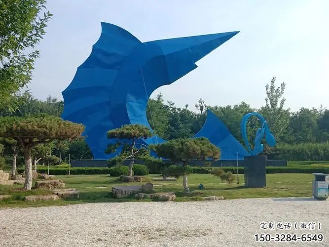 玻璃钢剑鱼雕塑，海洋生物雕塑，广场大型雕塑