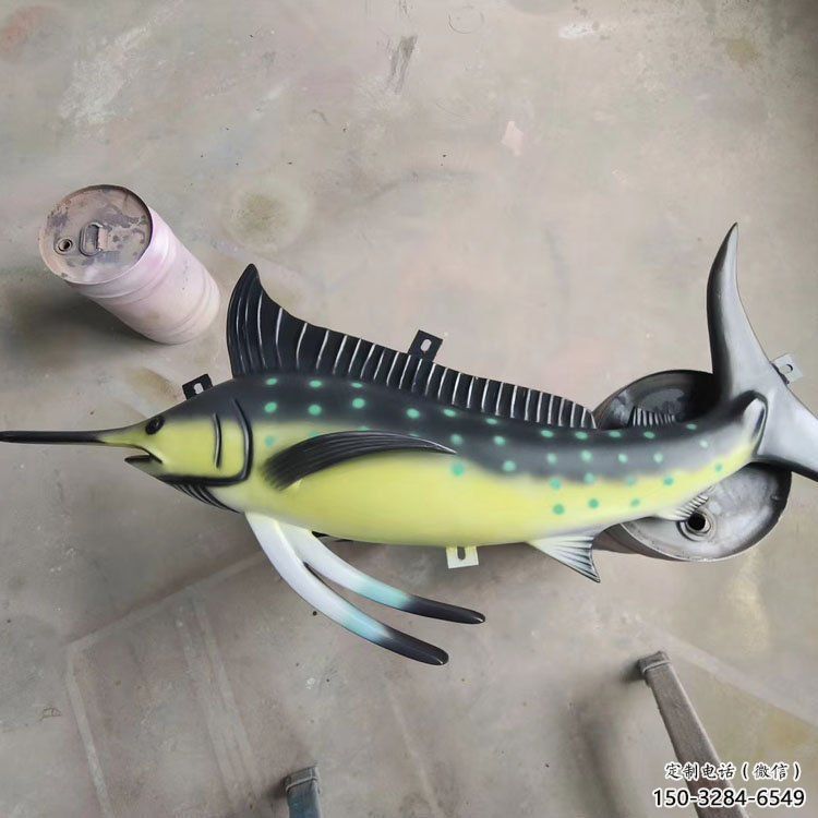 卡通剑鱼雕塑，户外街头雕塑，海洋生物雕塑