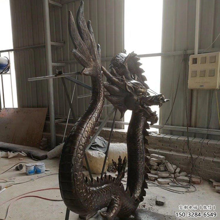 铸铜仿真龙头雕塑，黄铜材质，公园园林摆件