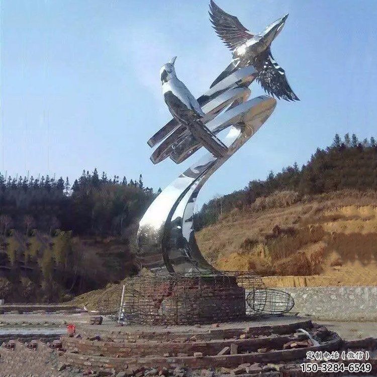不锈钢老鹰雕塑，公园标识建筑，镜面工艺效果
