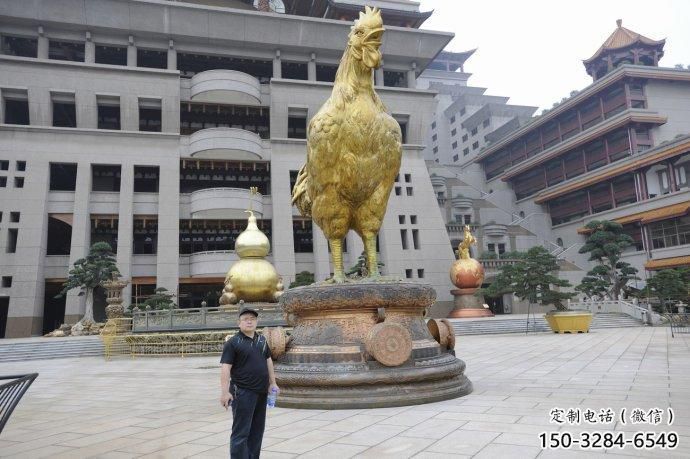 操场小鸡雕塑，景观题材，镀铜工艺