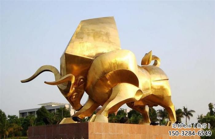 街道小牛雕塑，景观摆件，镀金工艺