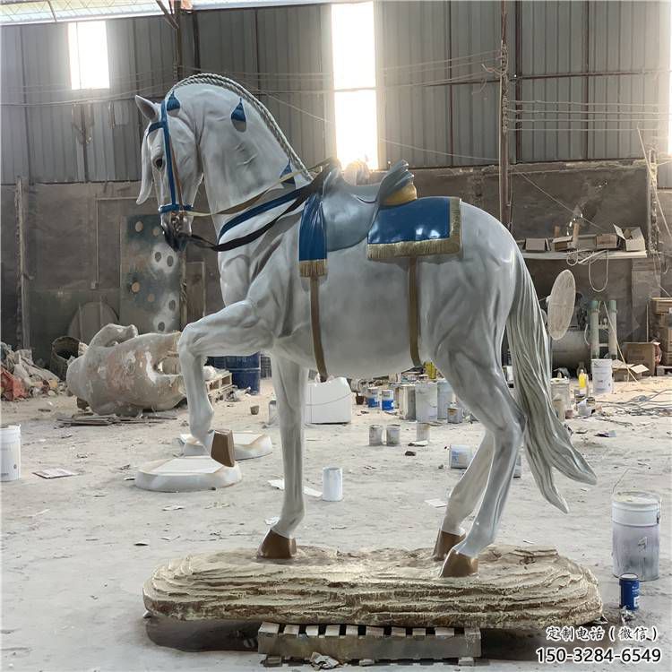 小區(qū)戰(zhàn)馬雕塑，仿真主題，彩繪工藝效果