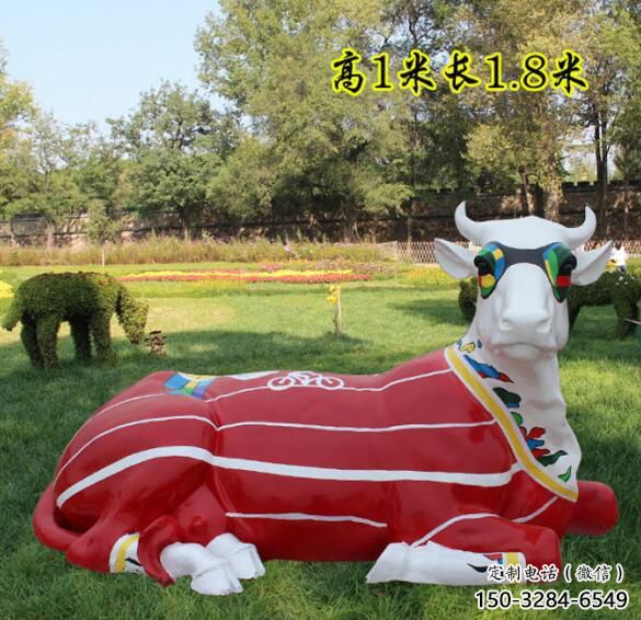抽象公牛雕塑 店门口彩绘雕塑 步行街摆件 抽象公牛雕塑 店门口彩绘雕塑 步行街摆件