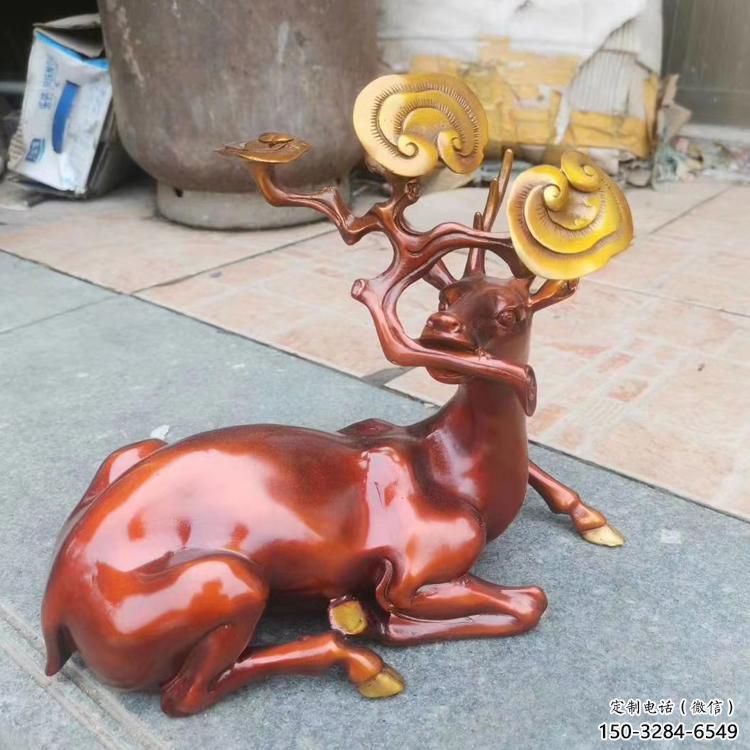 医院驯鹿雕塑，仿古动漫雕塑，仿古摆件