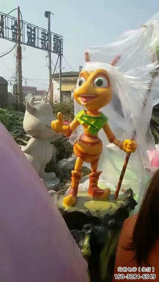园林虫子雕塑，喷漆运动雕塑，网格形式