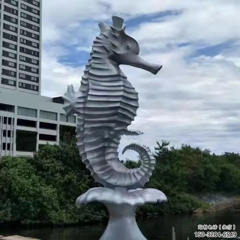 城市河马雕塑，网格体育雕塑，古铜效果