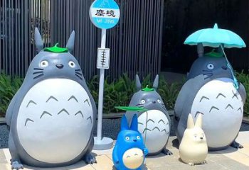 城市龙猫雕塑，网格体育雕塑，古铜效果