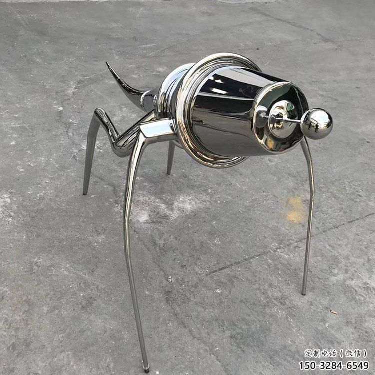 公园蝗虫雕塑，喷砂发光雕塑，抛光工艺