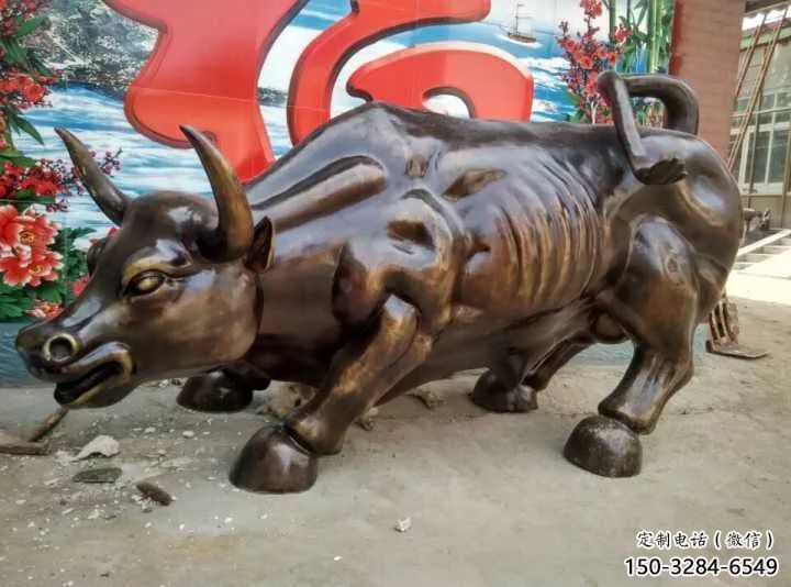 创意开荒牛雕塑 步行街店门口雕塑 动物小品 创意开荒牛雕塑 步行街店门口雕塑 动物小品