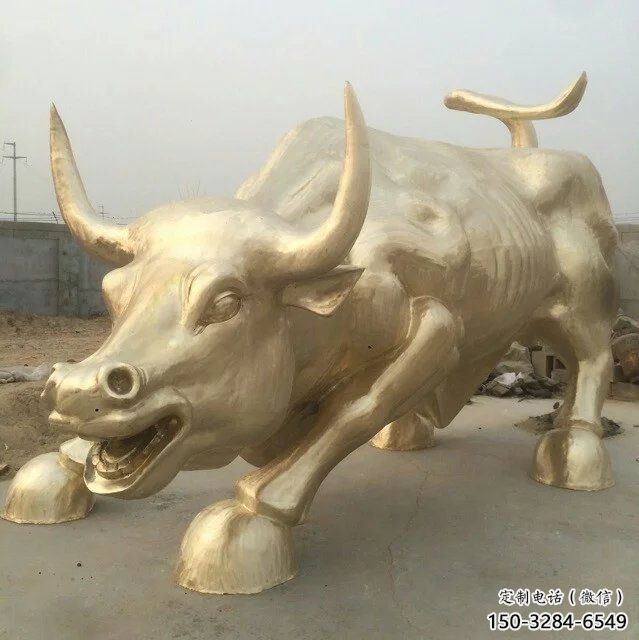 公园开荒牛雕塑 酒店门口雕塑 彩绘摆件 公园开荒牛雕塑 酒店门口雕塑 彩绘摆件