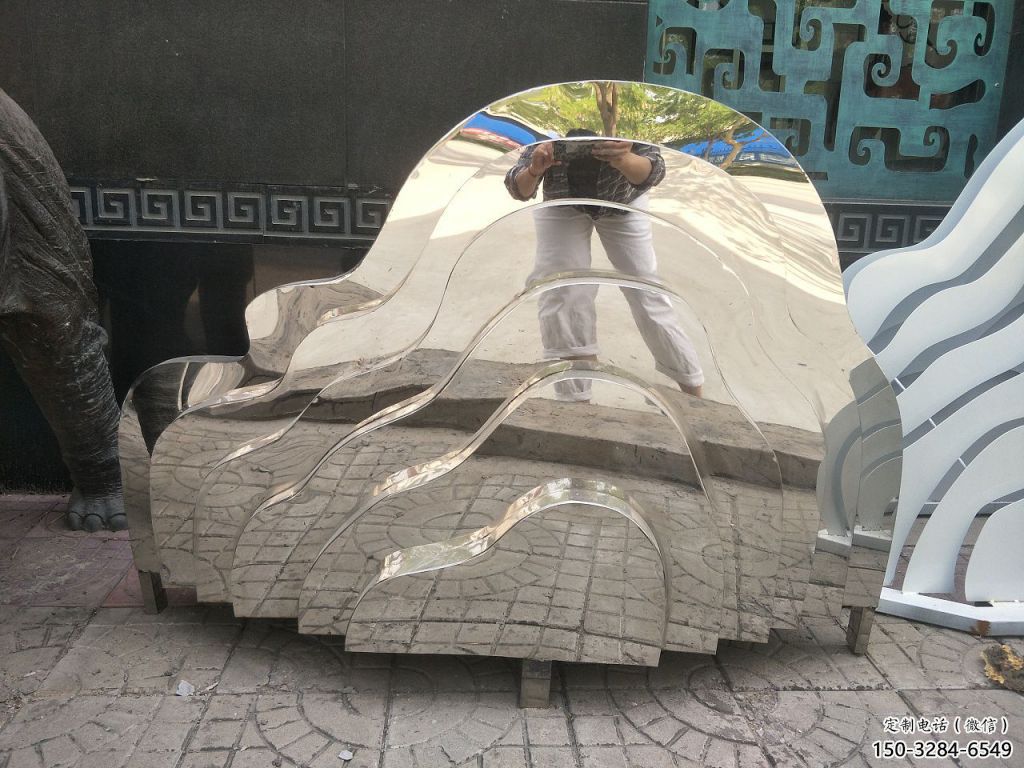 饭店景观雕塑，欧式假山雕塑，镀金工艺