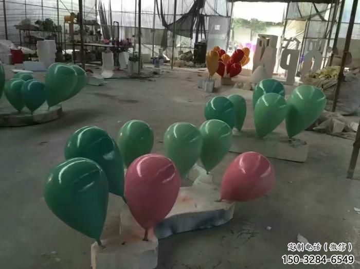 步行街气球雕塑，锻造景观雕塑，烤漆方式