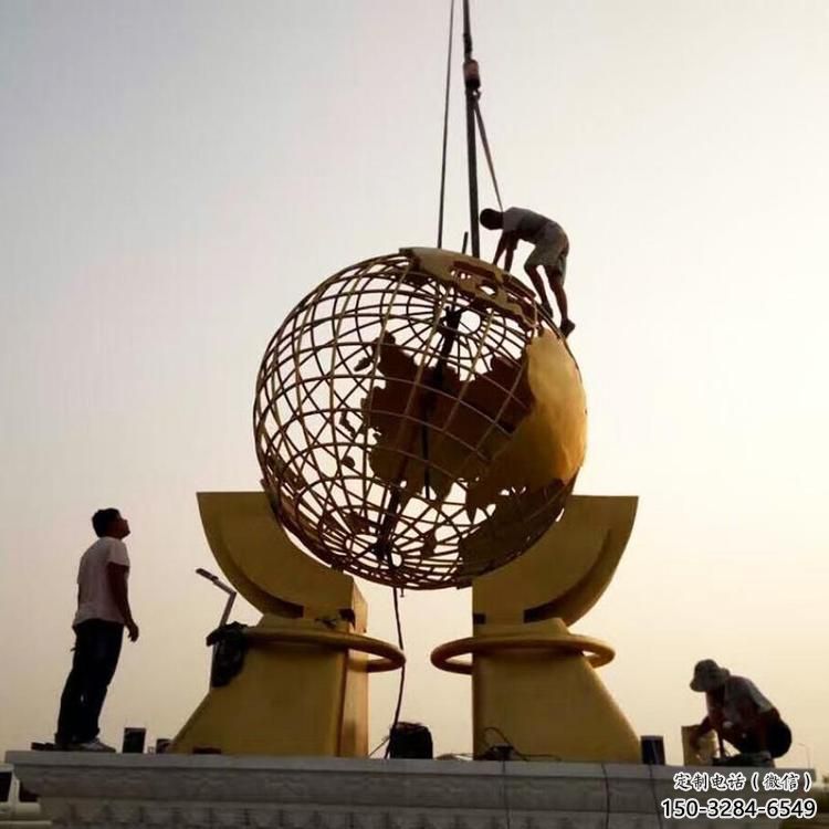 城市地球仪雕塑，网格体育雕塑，古铜效果