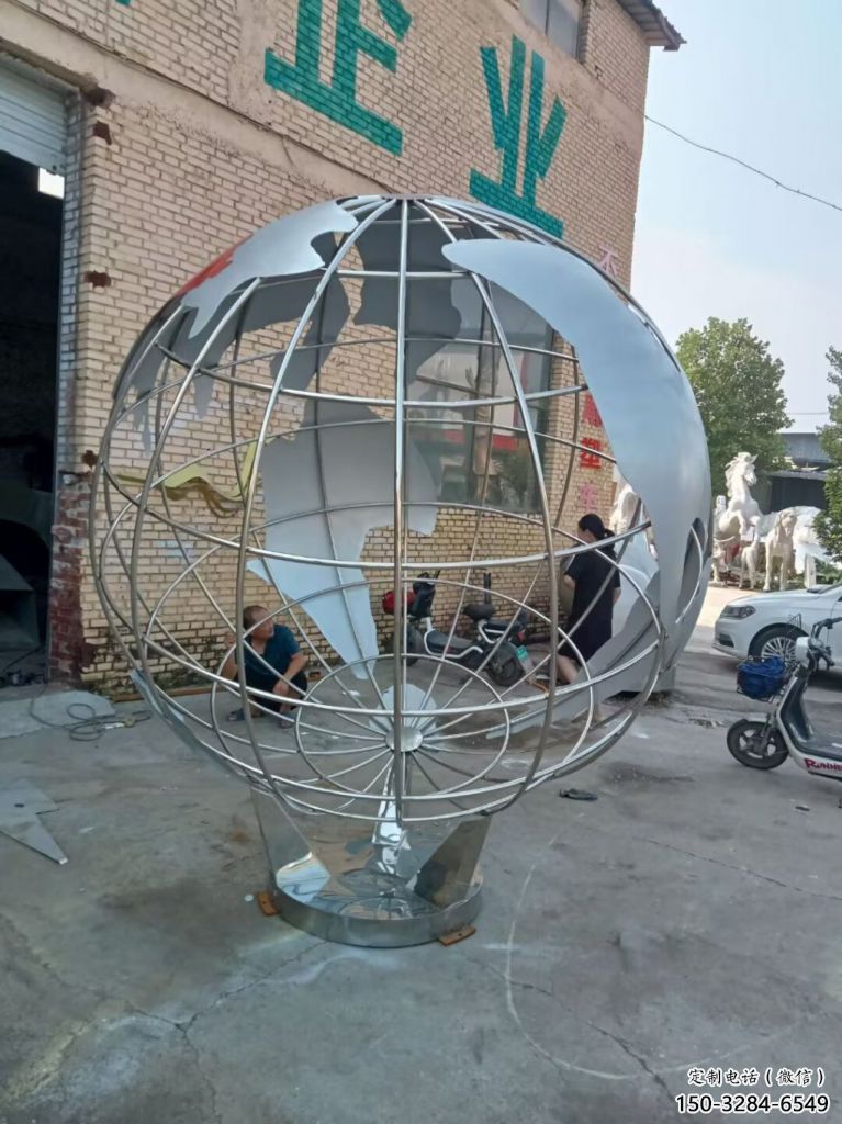 景区地球仪雕塑，镀金欧式雕塑，铁艺材质