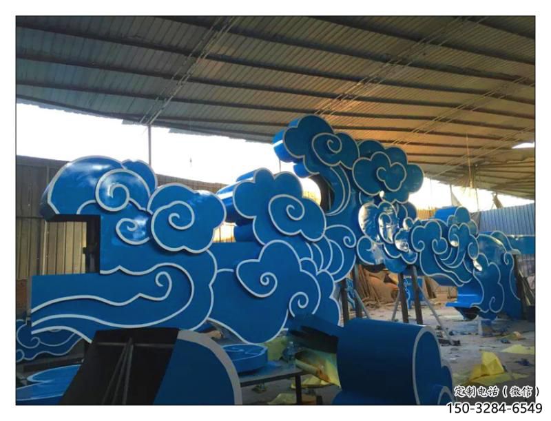 景区云朵雕塑，镀金欧式雕塑，铁艺材质