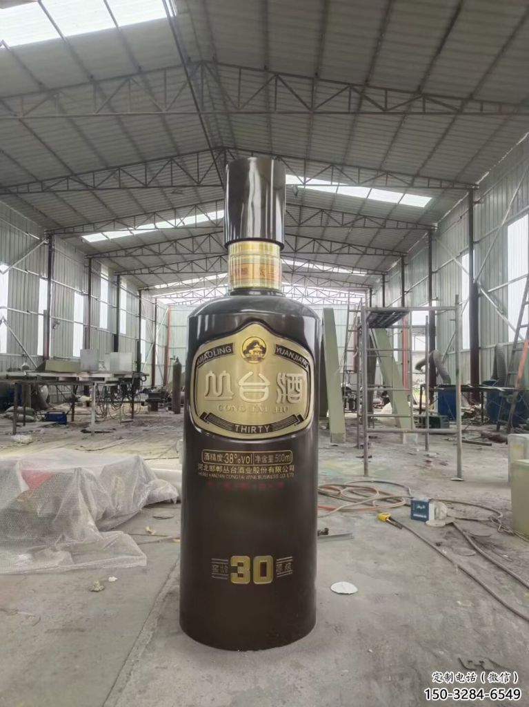 户外酒瓶雕塑，仿真欧式雕塑，仿真工艺