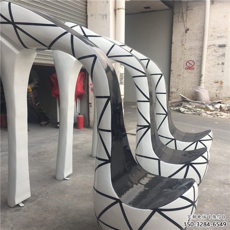烤漆高跟鞋雕塑 钢管景观小品 室内雕塑 烤漆高跟鞋雕塑 钢管景观小品 室内雕塑
