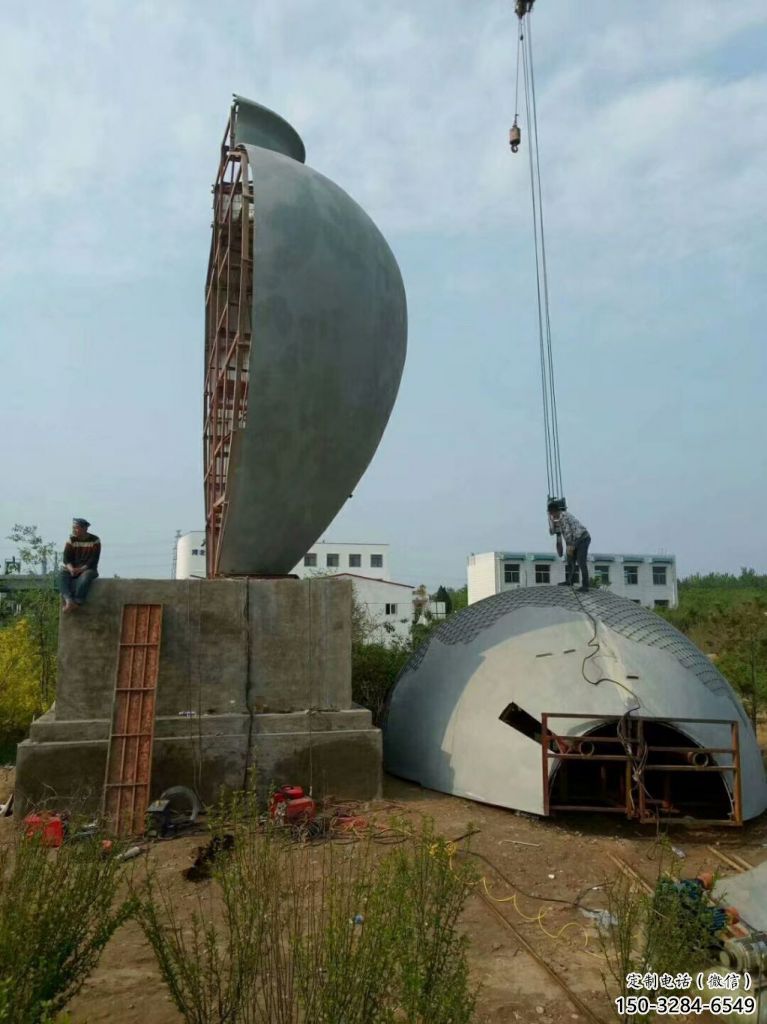 街道瓶子雕塑 现代景观摆件 彩绘雕塑 街道瓶子雕塑 现代景观摆件 彩绘雕塑