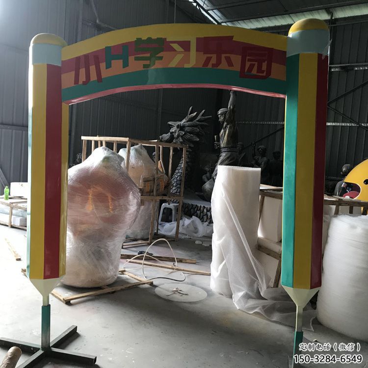 户外铅笔雕塑 喷漆景观小品 灯光雕塑 户外铅笔雕塑 喷漆景观小品 灯光雕塑