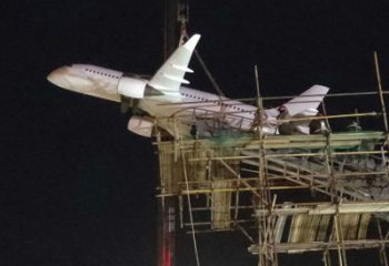 农村飞机雕塑 抽象艺术摆件 烤漆雕塑