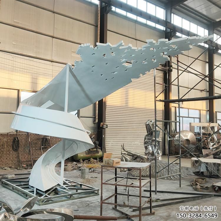 庭院飘带雕塑 公园草地小品 锻造雕塑