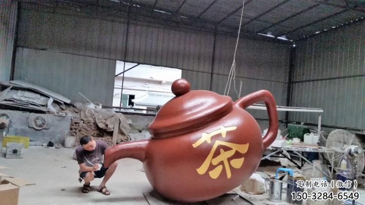 草地酒壶雕塑 现代校园小品 大型雕塑