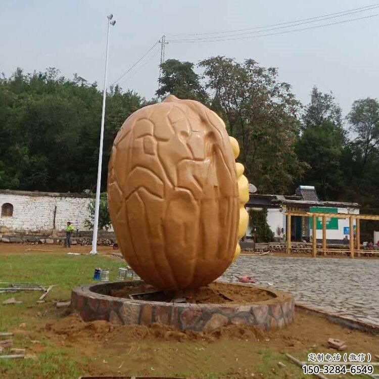 喷漆核桃雕塑 中式村口农作物雕塑 草地雕塑 喷漆核桃雕塑 中式村口农作物雕塑 草地雕塑