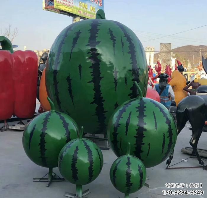 街道西瓜雕塑 现代景观水果雕塑 彩绘果蔬雕塑 街道西瓜雕塑 现代景观水果雕塑 彩绘果蔬雕塑