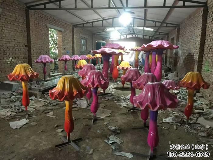 彩绘蘑菇雕塑 仿真雕塑 步行街摆件 彩绘蘑菇雕塑 仿真雕塑 步行街摆件