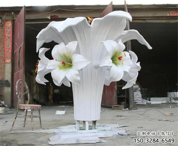 广场百合花雕塑 抽象花卉雕塑 烤漆植物雕塑 广场百合花雕塑 抽象花卉雕塑 烤漆植物雕塑