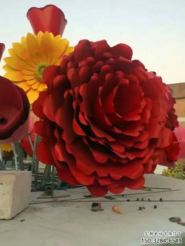户外向日葵雕塑 喷漆花卉雕塑 灯光花朵雕塑 户外向日葵雕塑 喷漆花卉雕塑 灯光花朵雕塑
