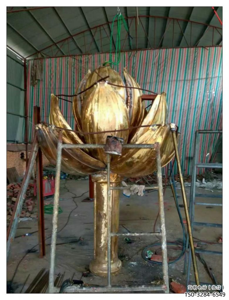 商业街紫?；ǖ袼?烤漆花卉雕塑 彩绘花朵雕塑