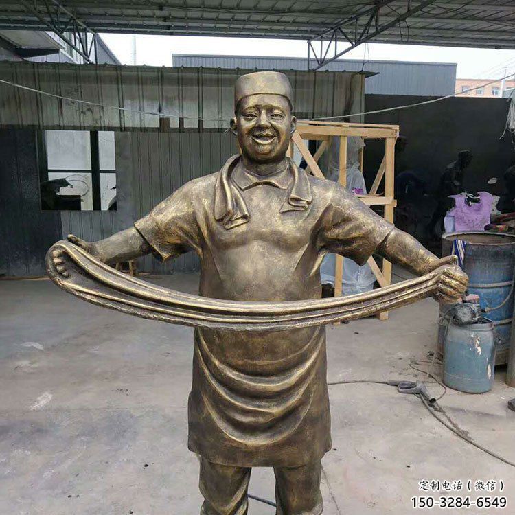 锻造厨师雕塑 悬空餐饮店卡通雕塑 户外动漫雕塑 锻造厨师雕塑 悬空餐饮店卡通雕塑 户外动漫雕塑