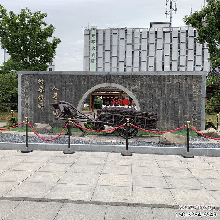 广场工人雕塑 抽象民俗雕塑 烤漆拉车雕塑 广场工人雕塑 抽象民俗雕塑 烤漆拉车雕塑