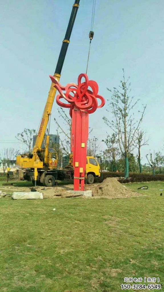 庭院中国结雕塑 公园草雕塑 锻造文化雕塑 庭院中国结雕塑 公园草雕塑 锻造文化雕塑