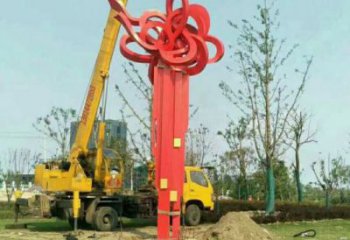 庭院中国结雕塑 公园草雕塑 锻造文化雕塑