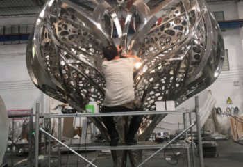心形雕塑厂家，镂空抽象艺术，灯光原理设计制作