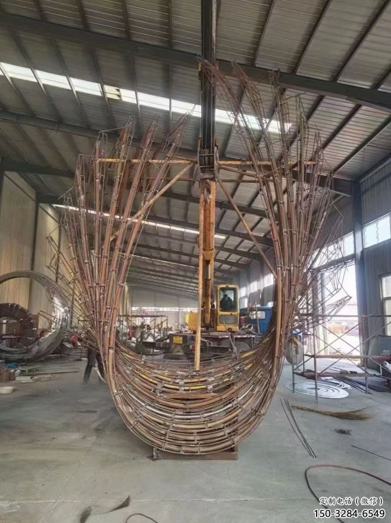凤尾雕塑 仿真展翅造型 烤漆雕塑