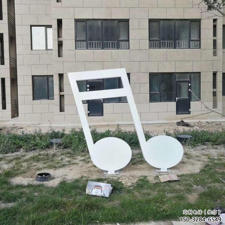 镜面乐谱雕塑 烤漆大型音乐雕塑 彩绘符号雕塑 镜面乐谱雕塑 烤漆大型音乐雕塑 彩绘符号雕塑