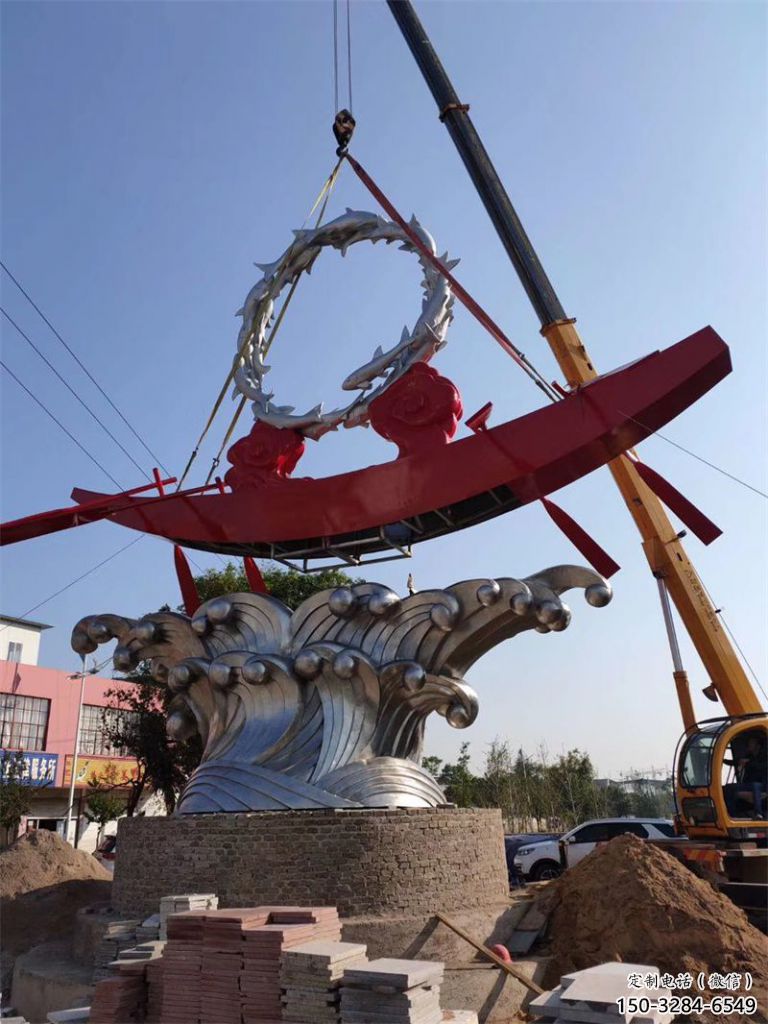 大型商场龙舟雕塑 仿真划桨雕塑 镜面竞赛雕塑 大型商场龙舟雕塑 仿真划桨雕塑 镜面竞赛雕塑