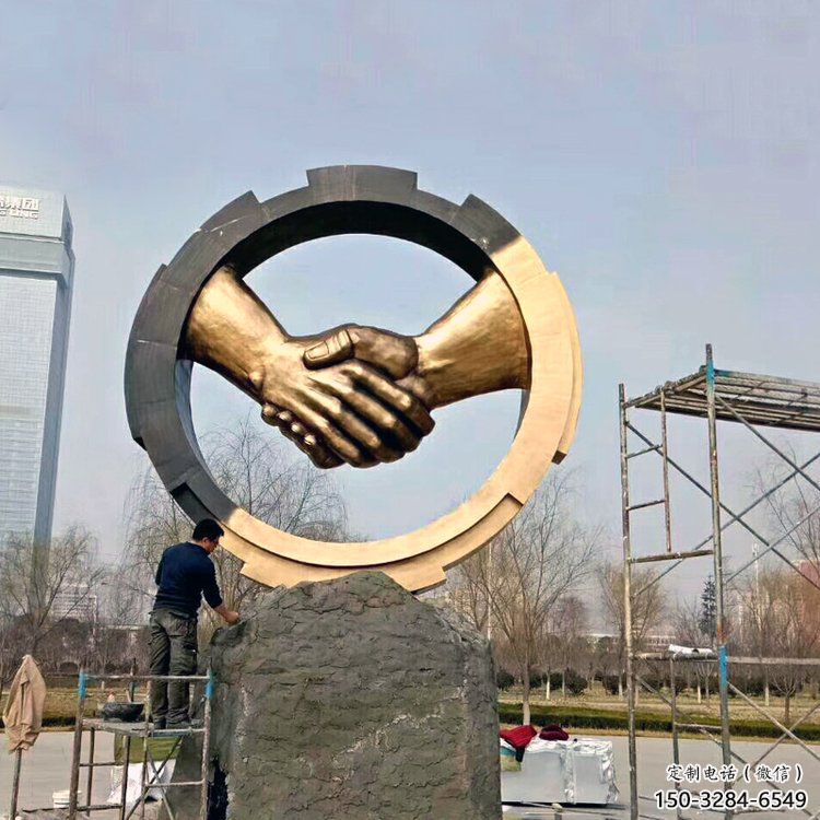 大型握手雕塑 锻造发光雕塑 房地产诚信雕塑 大型握手雕塑 锻造发光雕塑 房地产诚信雕塑
